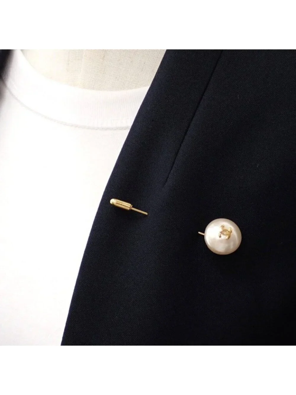 Chanel Pin Brooch Vintage Metal Faux Pearl CC Logo